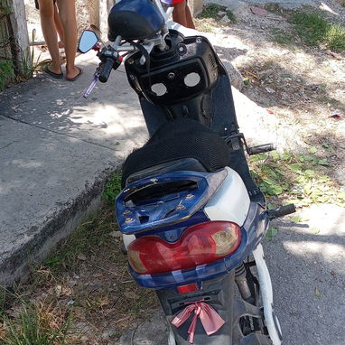 Vendo esta moto en super buen estado hace mas 50km perola doy por 50 para mas informacion llamar o escribir - 2/3