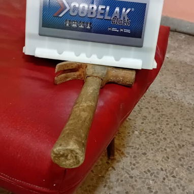 La batería de Auto de  12 Volt, Nueva 60 Amperes - 99 USD - 2/2