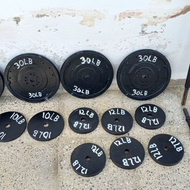 SE VENDEN ARTICULOS DE GIM ( DISCOS , BARRAS , MANCUERNAS , BANCO CON SU ESPALDAR - Img 125442239