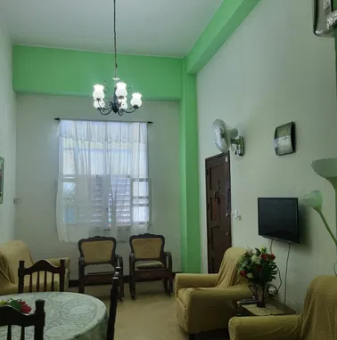 Apartamento en bajos, céntrico todo nuevo, 2cuartos, 2 baños, 2split, Lavadorasec, cocina horno, gascalle,en EURO Ajusto - Img 91591961