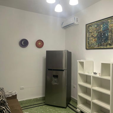 Apartamento en la calle mas céntrica del Vedado (calle 23)... completamente equipada (no se va la luz) - Img 119091078