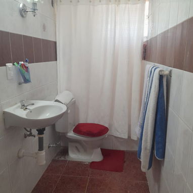 *$5500usd SIN AJUSTE. En venta apartamento (5to piso) en Dan Agustín. La Lisa. Zona tranquila - Img 123063341