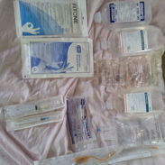 Sonda vesícal , sueros , equipo de suero, jeringuilla, guantes , anticonceptivo (T) y entre otros - Img 55689555