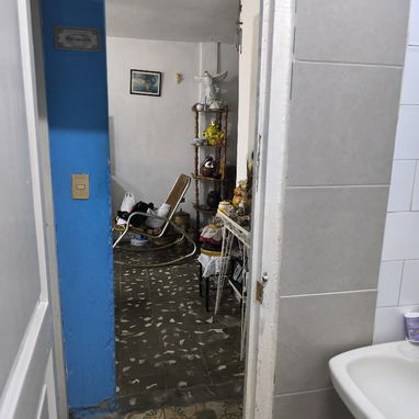 Gran oportunidad en Santo Suárez (10 de Octubre) cansa con Planta electrica y completamente amueblada de 3 Habitaciones. - Img 123861216