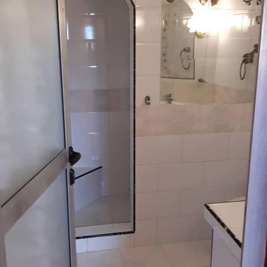 Casa tipo Townhouse en Varadero por la calle conchita - Img 118037893