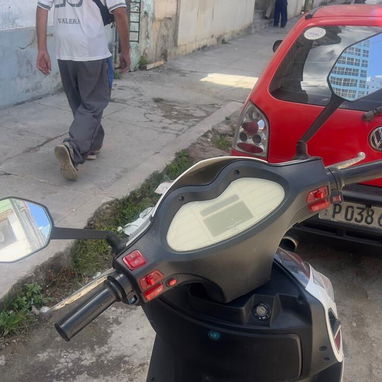 VENDO MOTO ELÉCTRICA DE USO EN EXCELENTE ESTADO - Img 123450204