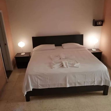 80 mil hostal habana vieja 4 ctos 4 baños - Img 126102601