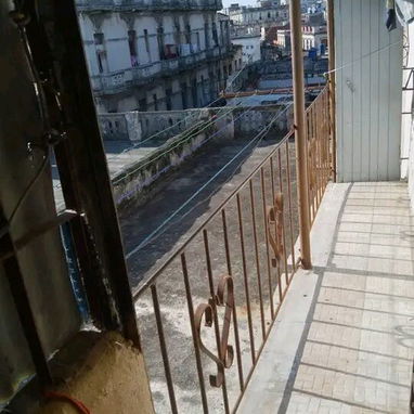 150 USD Rento Apto Súper Céntrico H.Vieja ha una cuadra dé Belascuain con lo básico Edif Cerrado 1/4 Y demás Comidades - Img 122327602