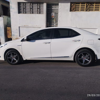 Vendo o negocio toyota Corolla, híbrido, 2018 - Img 117909041