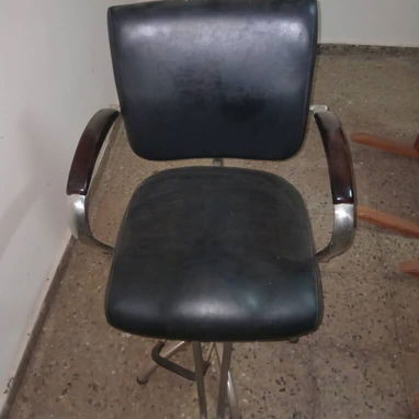 Vendo sillón de peluquería - Img 122849039