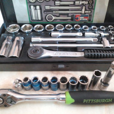 COMBO DE HERRAMIENTAS DE USO ,LLAVES , ALLEN, CUBOS , LIMAS, ACCESORIOS DREMEL Y MAS , TODO POR 60 USD - Img 121694668
