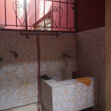 Renta Casa 2 cuartos en bajo con portal y patio Playa por 13y70 500usd 53582376 - Img 125761571