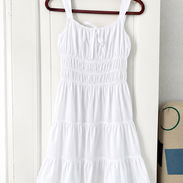 Vestido y ropa para dama - Img 56261940