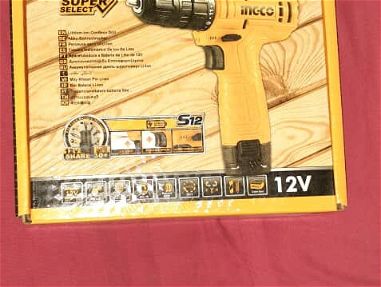 Se vende taladro atornilladora marca INGCO nuevo de paquete, 12 V, con su cargador y batería. - Img main-image-45692368
