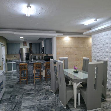 Alquilo CASA DE LUJO con piscina de 4 habitaciones en Guanabo - Img 121148252