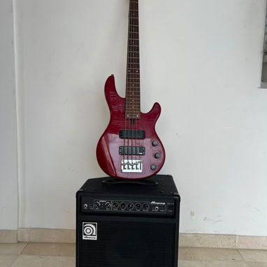 Bajo electrico Yamaha con amplificador - Img 126123997