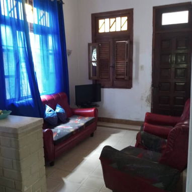 OPORTUNIDAD ÚNICA EN REPARTO SANTA AMALIA - 2/10
