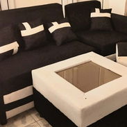 SE VENDE UN COMBO DE JUEGO DE SALA Y DE COMEDOR PARA UN APTO PEQUEÑO - Img 55911090