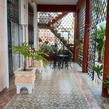 Casa de 7 cuartos super espaciosa en santo suarez - Img 122297589