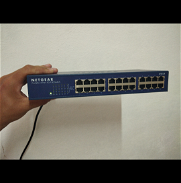 Switch netgear 24 puertos 100 mbps - Img 45678898