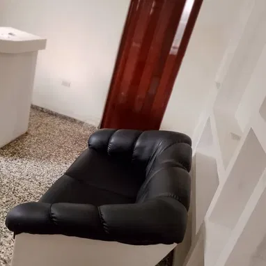 *$10.000usd. En venta apartamento (PLANTA ALTA) en Lawton, 10 de Octubre. Referencia: correo de Porvenir. Consta de sala - Img 121290322