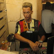 Busco empleo como DJ - Img 57747841