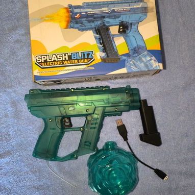 Pistolas de agua super linda rastrillan y alumbran son recargables - 5/5