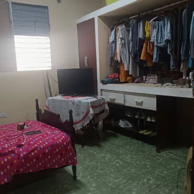 #31- 🏡 📍 Ubicación: La Víbora a 1 cuadra de Emigración, 2 de Santa Catalina, cerca del Mónaco y de escuelas (primaria, - Img 119647667