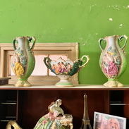 VENDO JUEGO DE JARRONES VERDES (3) DE PORCELANA ITALIANA ANTIGUA. COMUNICARSE AL 54312796 - Img 54020312