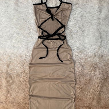 Pantaloneta combinada, vestidos doble nudo, pullover cajita NY y más - Img 124833457