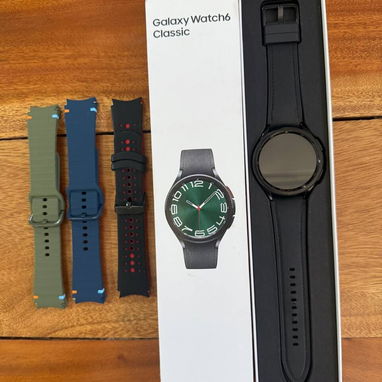 Samsung Galaxy Watch6 Classic 47 mm Precio 180 USD Con la compra se incluye de regalo manilla extra Elegante reloj intel - Img 123109786
