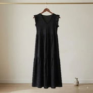 Vestido Midi Negro Casual con Volantes y Cuello en V - Img 57878810