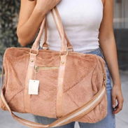 Bolsa deportiva de felpa - Img 55882674
