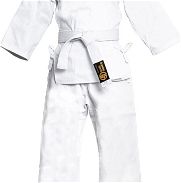 Se vende kimono de karate - Img 45844767
