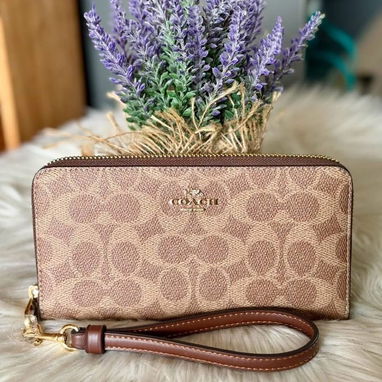 Cartera larga C COACH - Img 124072912
