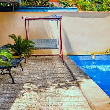 Renta de casa con piscina y billar en Casa Blanca. Alquiler de casa con piscina y billar en Regla, Habana del Este - 5/7