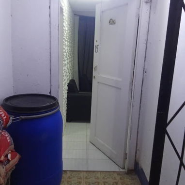 Neptuno 1223 Esquina Masón Vedado Apartamentos 15 segundo Piso edificio capitalista 😌 - 5/10