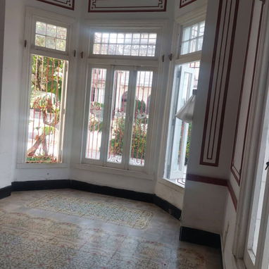 Renta de espacio comercial ideal para cafetería o bar en Vedado, Arleen - Img 121928372