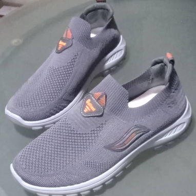 Tenis de hombre talla 41 - 2/3