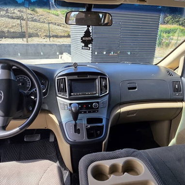 Hyundai H1 GRIS – $220 USD/día - 3/3