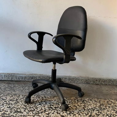 Silla que gira y corre… - Img 119549048