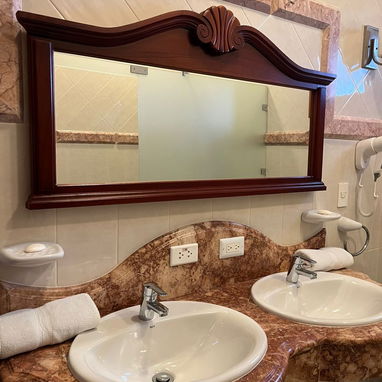 disfruta tus VACACIONES EN CUBA en casa de 5 habitaciones, jacuzzi y piscina - 2/5