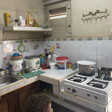 SE VENDE UN CUARTO EN UN SOLAR EN SAN LAZARO INFANTA UNA ZONA MUY BUENA 55390779 - Img 118108046