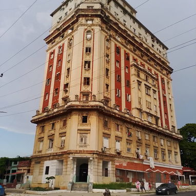 Dos apartamentos Unificados en el Vedado - Img 100535590