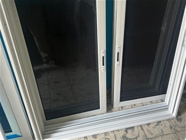 Puerta y ventanas de aluminio:Puerta y ventanas de aluminio ## - Img 68994231