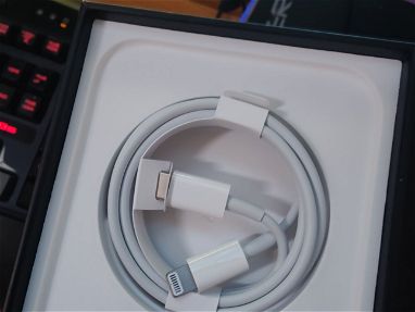 Cable Apple original sellado Nuevo para iPhone y iPad 52905231 - Img main-image