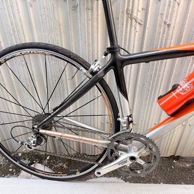 Bici de carbono con aluminio 622 giant - Img 123182089
