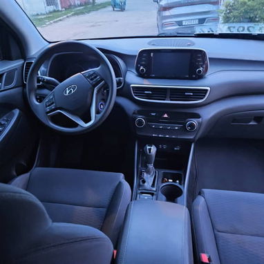 Carro Hyundai 88.000 millas - 9/10