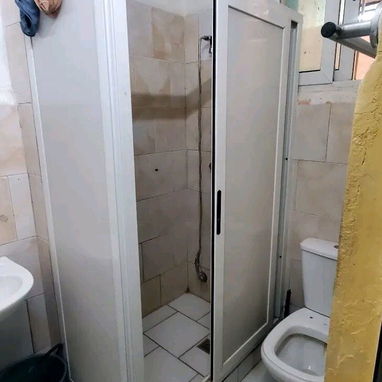 12500 usd vendo apartamento en el vedado es interior más q céntrico ubicado en 23 y G es en bajos de 1/4 con vestidor (q - 7/8