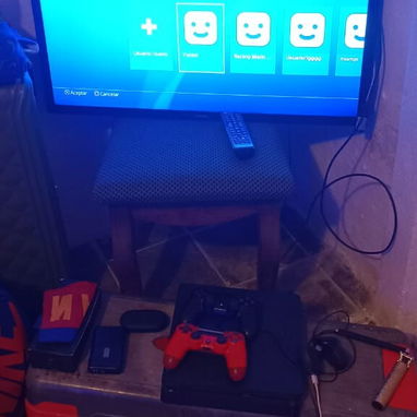 vendo play 4 y TV marca Samsung - Img 126323730